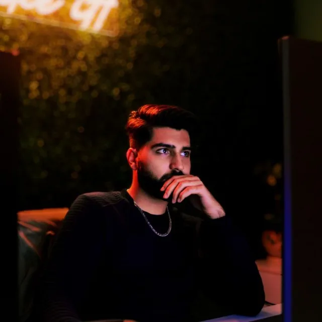 سینا، توسعه‌دهنده‌ی Oddweb